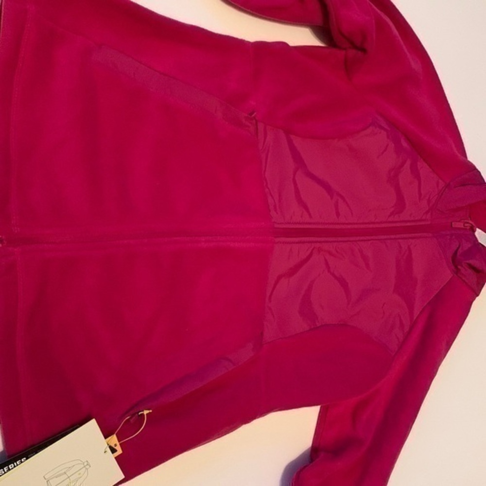 Women’s Polartec fleece size M, NWT, pink color